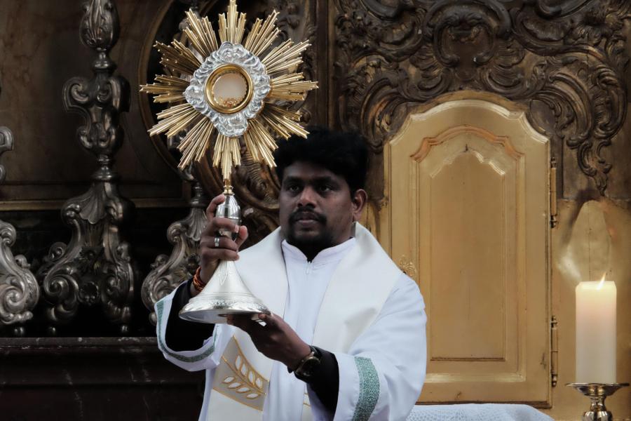 Aanbiddingsmoment voor kinderen in de Sint-Kwintenskerk © Pastorale zone Leuven aan de Dijle