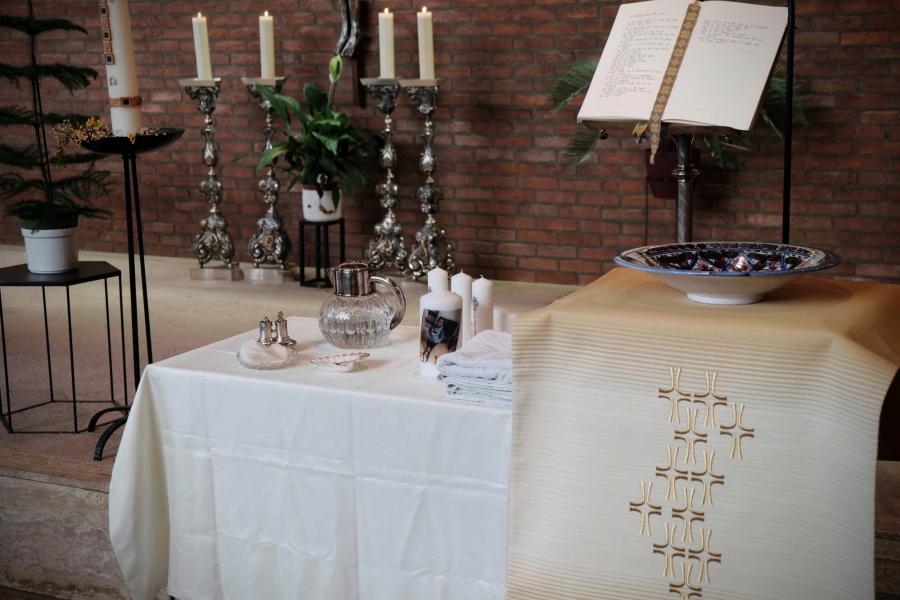 Doopsel tijdens de zonale gezinsviering © Pastorale zone Leuven aan de Dijle