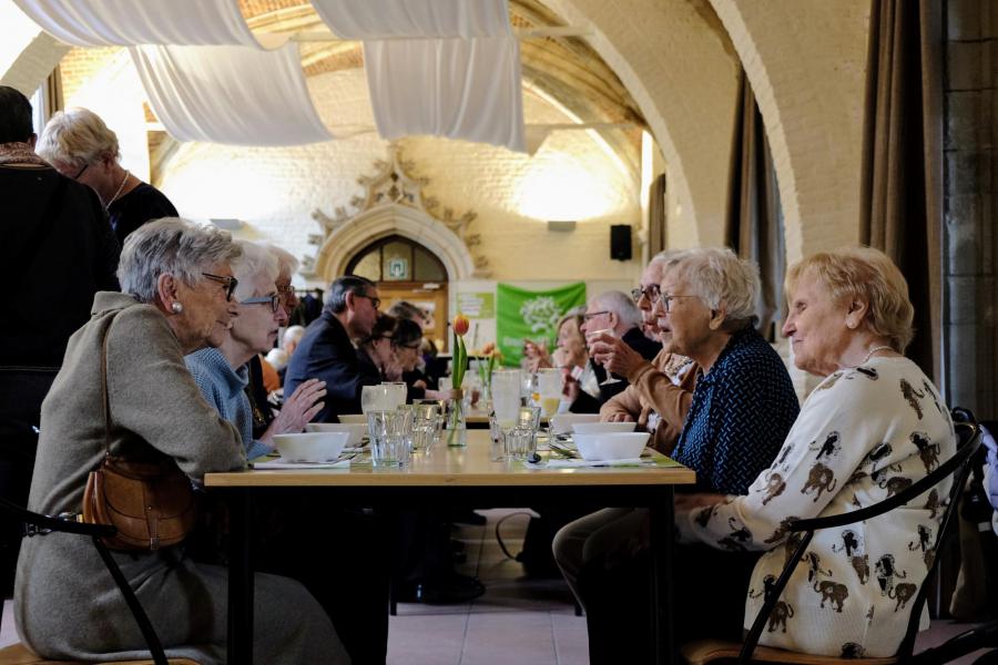 Solidaire maaltijd in Geertruihof 2022 © Pastorale zone Leuven aan de Dijle