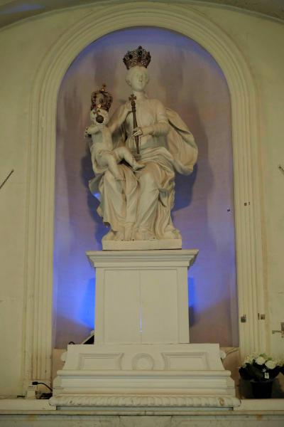 Maria wordt hier aangeroepen als bemiddelaarster bij conflicten in de wereld, in families en in het eigen hart © Pastorale zone Leuven aan de Dijle