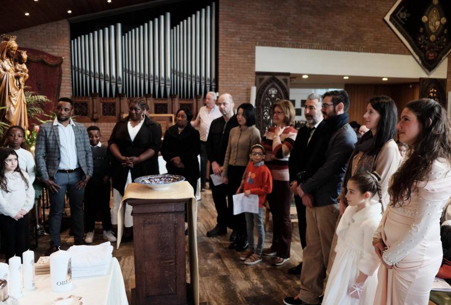 Doopsel tijdens de zonale gezinsviering © Pastorale zone Leuven aan de Dijle