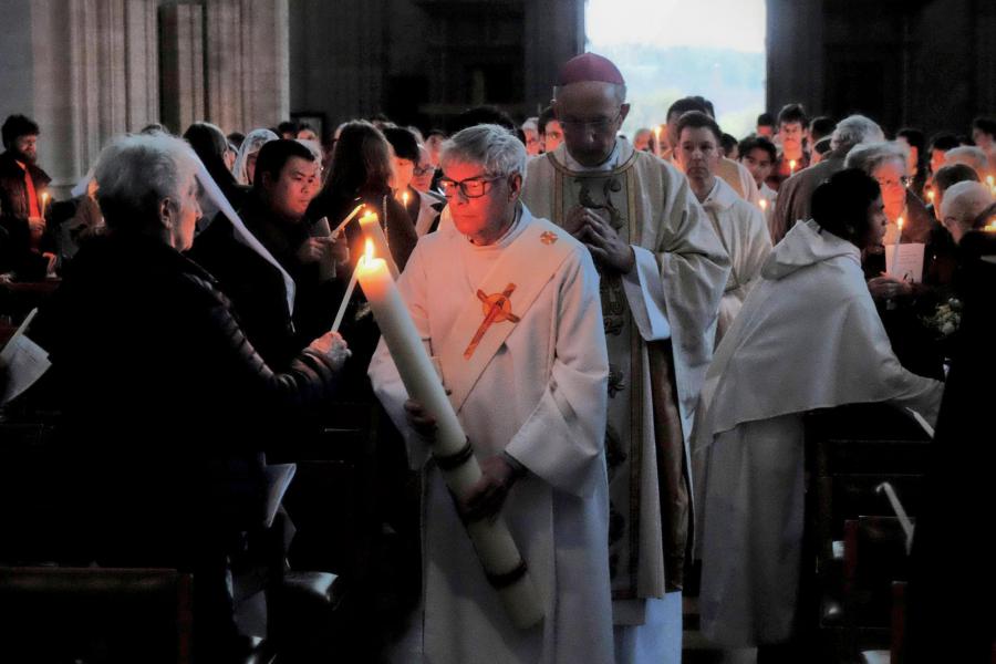 Paasnacht in de Leuvense Sint-Pieterskerk 2026 © Pastorale zone Leuven aan de Dijle