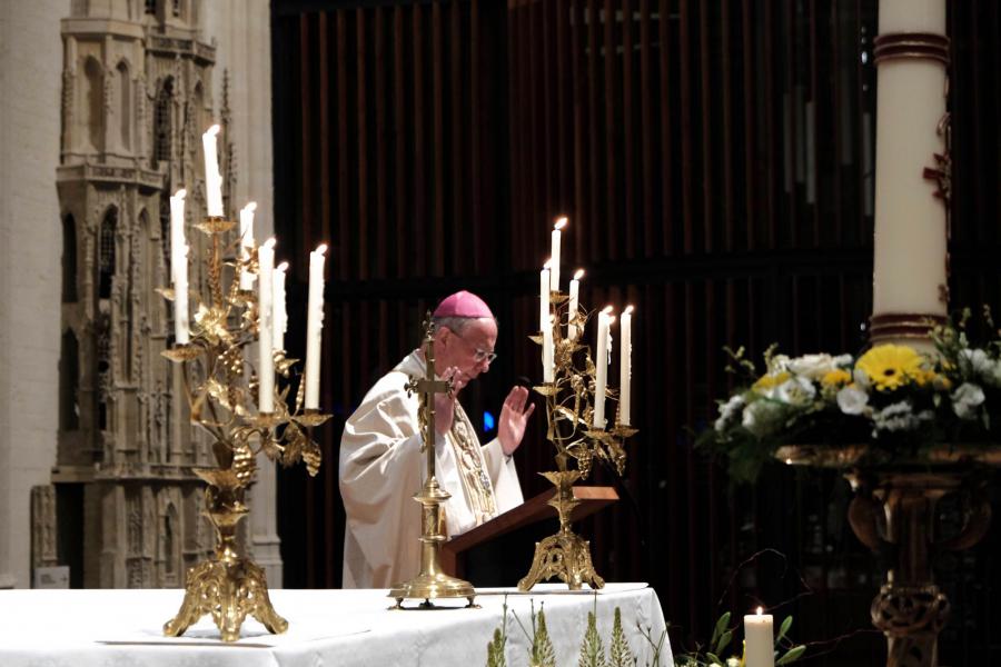 Paasnacht in de Leuvense Sint-Pieterskerk 2026 © Pastorale zone Leuven aan de Dijle