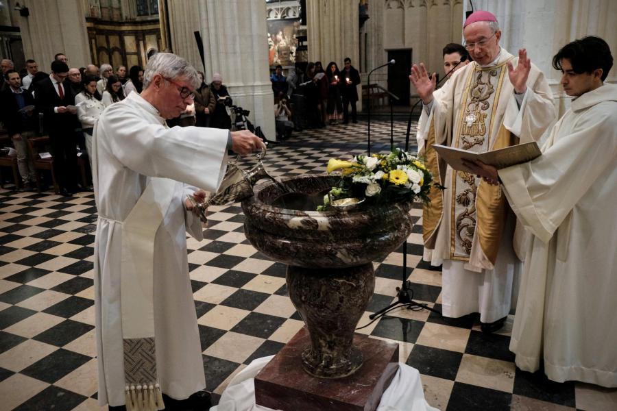 Paasnacht in de Leuvense Sint-Pieterskerk 2026 © Pastorale zone Leuven aan de Dijle