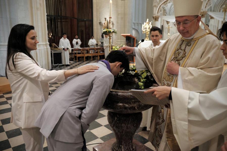 Paasnacht in de Leuvense Sint-Pieterskerk 2026 © Pastorale zone Leuven aan de Dijle