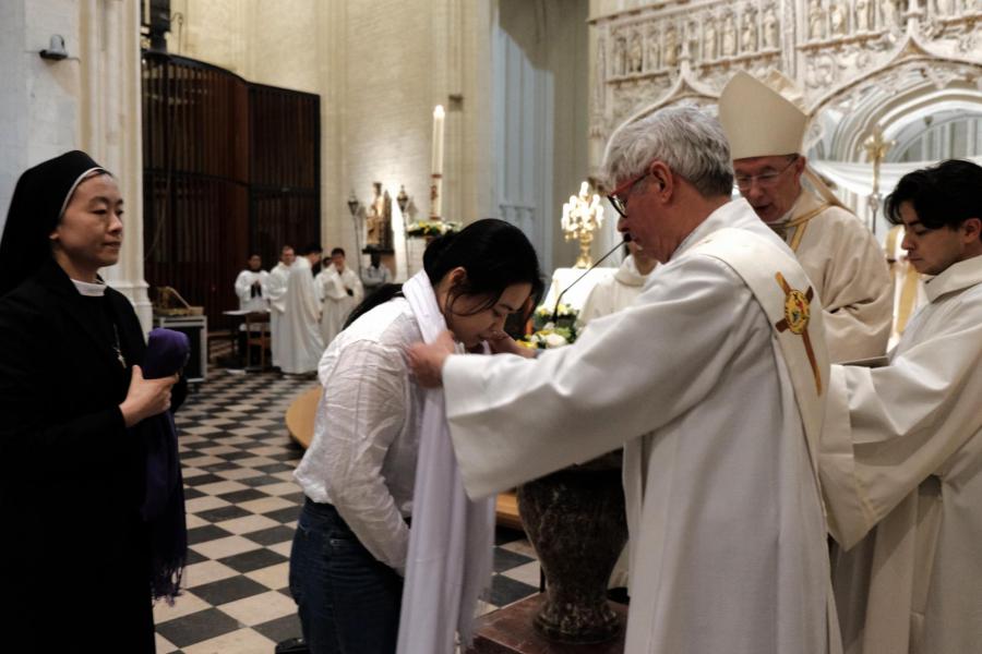 Paasnacht in de Leuvense Sint-Pieterskerk 2026 © Pastorale zone Leuven aan de Dijle