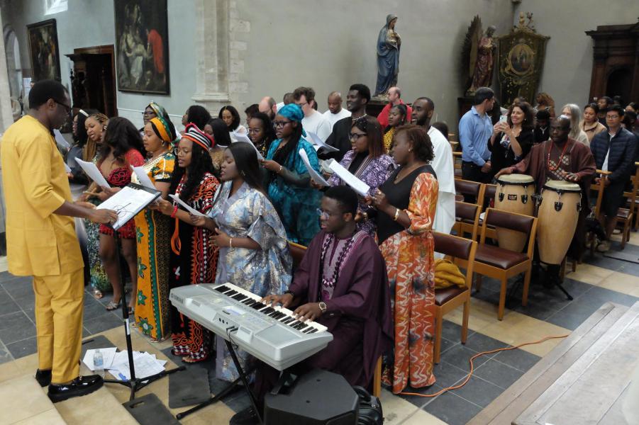 Kleur, cultuur en verbinding: African Thanksgiving bij Sint-Kwinten  © Pastorale zone Leuven aan de Dijle