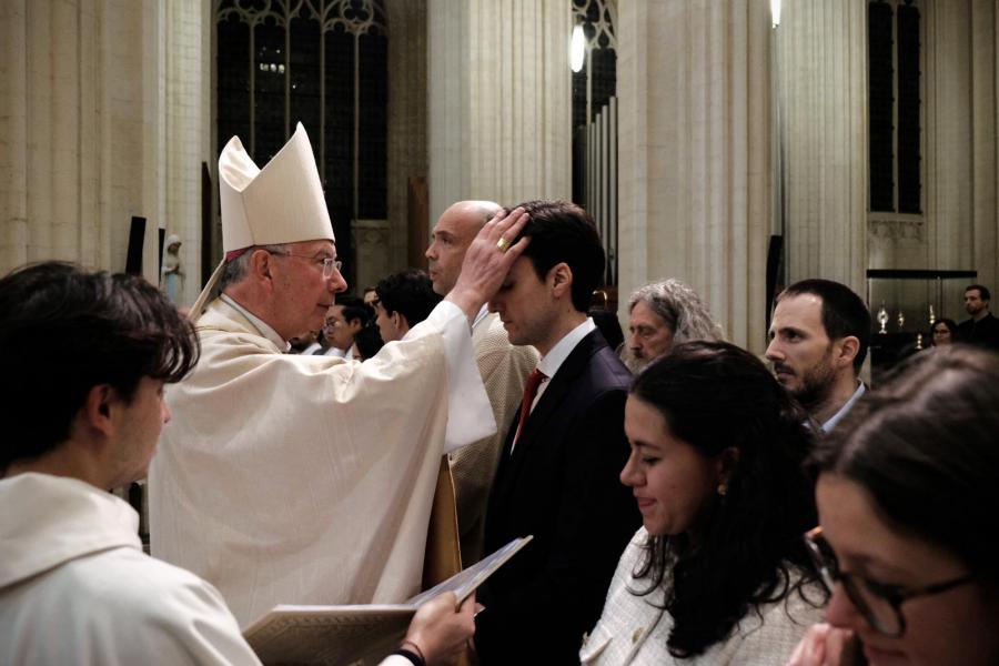 Paasnacht in de Leuvense Sint-Pieterskerk 2026 © Pastorale zone Leuven aan de Dijle