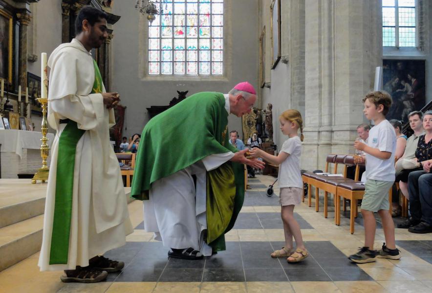 De feestelijke eucharistieviering voorgegaan door hulpbisschop Vanhoutte © Pastorale zone Leuven aan de Dijle