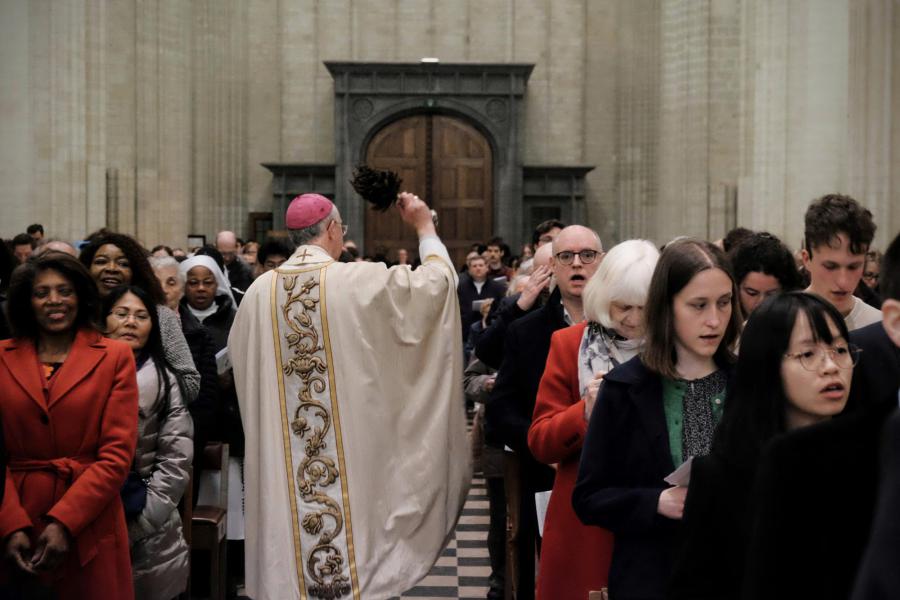 Paasnacht in de Leuvense Sint-Pieterskerk 2026 © Pastorale zone Leuven aan de Dijle