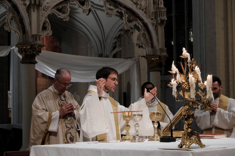 Paasnacht in de Leuvense Sint-Pieterskerk 2025 © Pastorale zone Leuven aan de Dijle