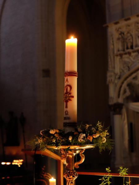 De Paaskaars als bron van alle licht © Pastorale zone Leuven aan de Dijle