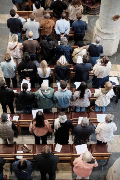 De plechtige eucharistieviering in een volle Sint-Kwintenskerk © Pastorale zone Leuven aan de Dijle