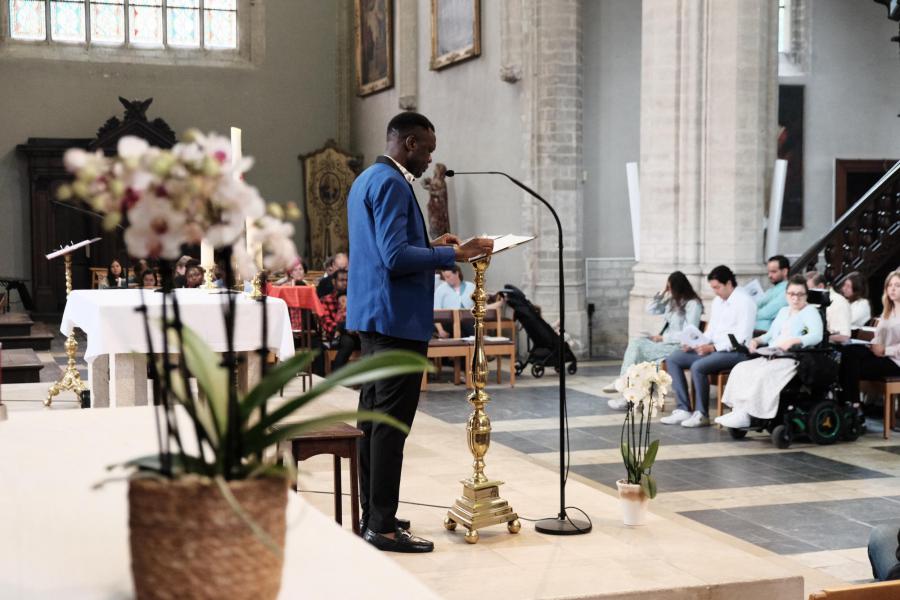 Pinksterviering met volwassenvormsel in de Sint-Kwintenskerk - 2022 © Pastorale zone Leuven aan de Dijle