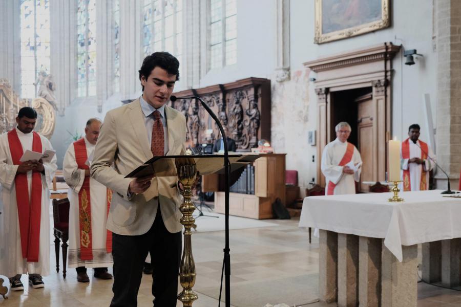 Pinksterviering met volwassenvormsel in de Sint-Kwintenskerk - 2022 © Pastorale zone Leuven aan de Dijle