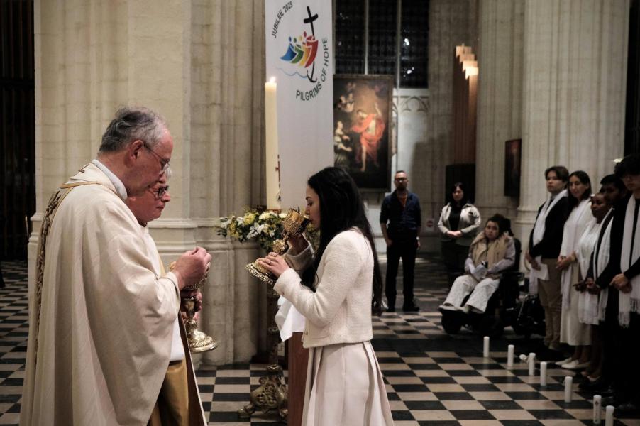 Paasnacht in de Leuvense Sint-Pieterskerk 2025 © Pastorale zone Leuven aan de Dijle