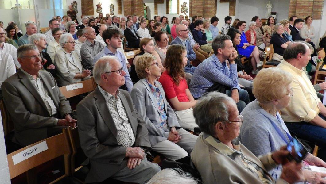 Alle plaatsen in de kapel van de salesianen in Oud-Heverlee waren gevuld © PZ Oase Oud-Heverlee