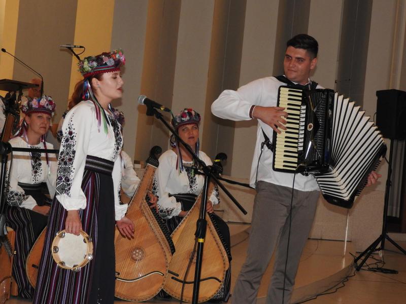 Dzvinha © C.W.