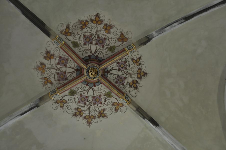 een van de  ornamenten  in het plafond
