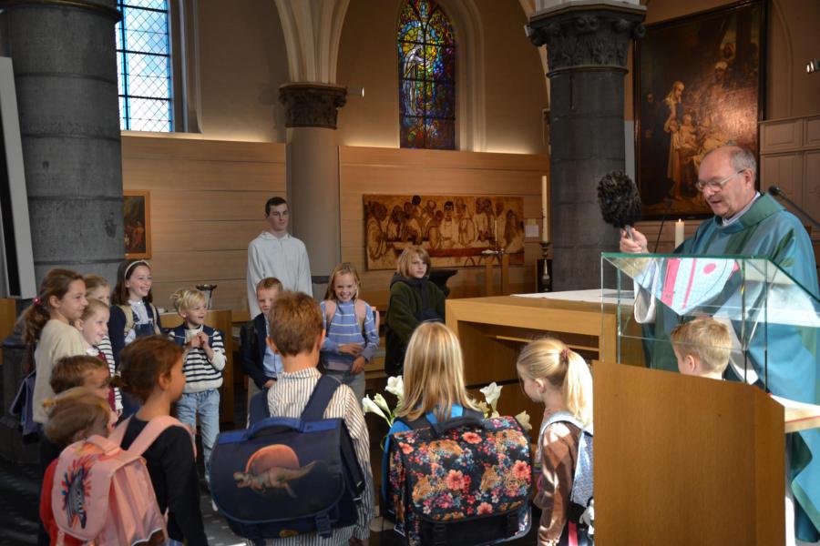 Boekentaszegen in Sint-Michiel - 2025 © Karen Devroe