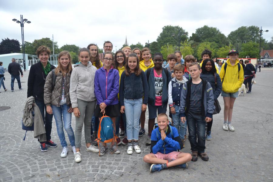 Acolieten en plussers in Brugge © Karen Devroe