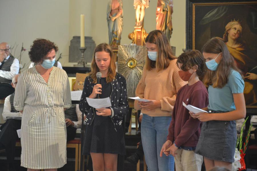 Vormelingen vertellen over het leven van de H. Katharina © Hans van Hove