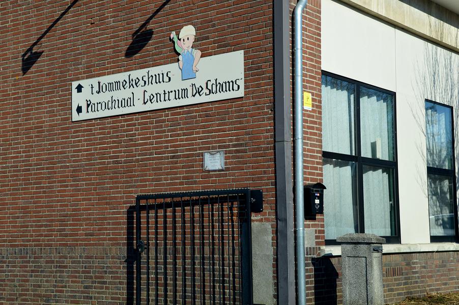 Bivakstraat 6 - 3581 Beverlo (c) L.R.
