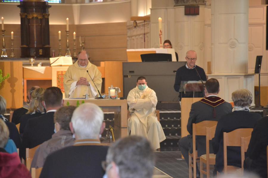 Een feestelijke viering © Karen Devroe