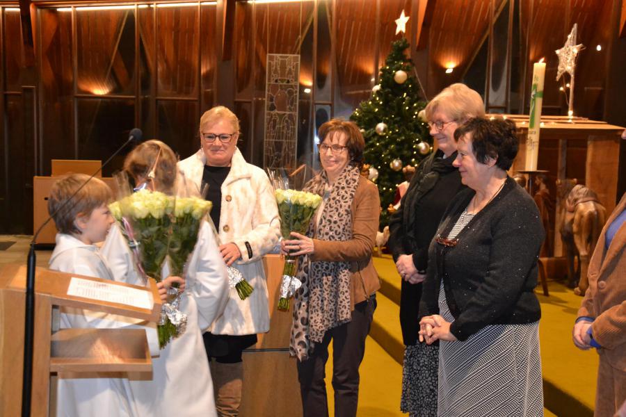Een bloemetje voor de dames © Karen Devroe