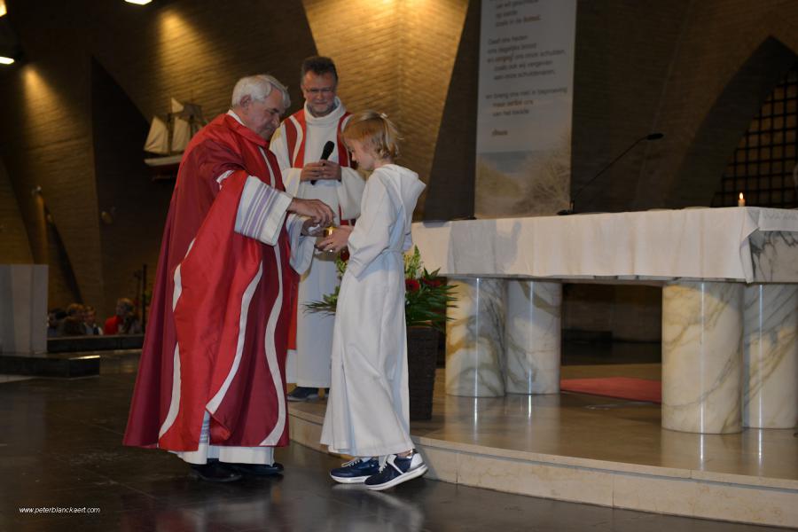 Vormsel in St Niklaas Oostduinkerke © Peter Blanckaert