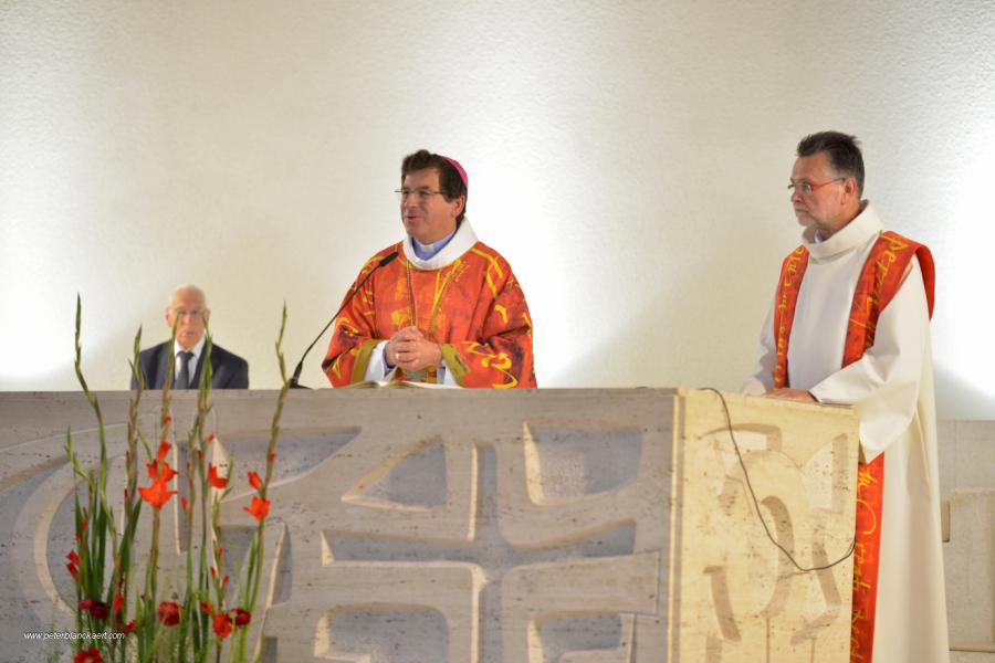 Vormsel in O.L.V. ter Duinen Koksijde © Peter Blanckaert