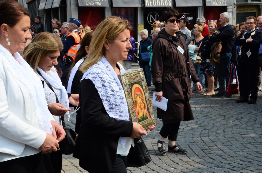 Mariabeeld van de Chaldeeuwe kerkgemeenschap (Mechelen) - Hanswijkprocessie © (c) Hellen Mardaga