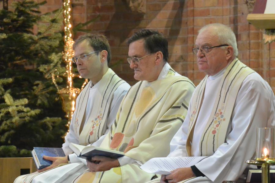 Priester Bart, deken Wilfried en priester Frans 
