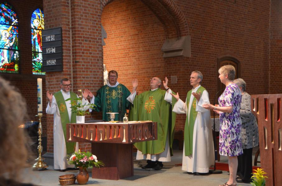 Dankviering pastor Benno 4 © Dirk Adams