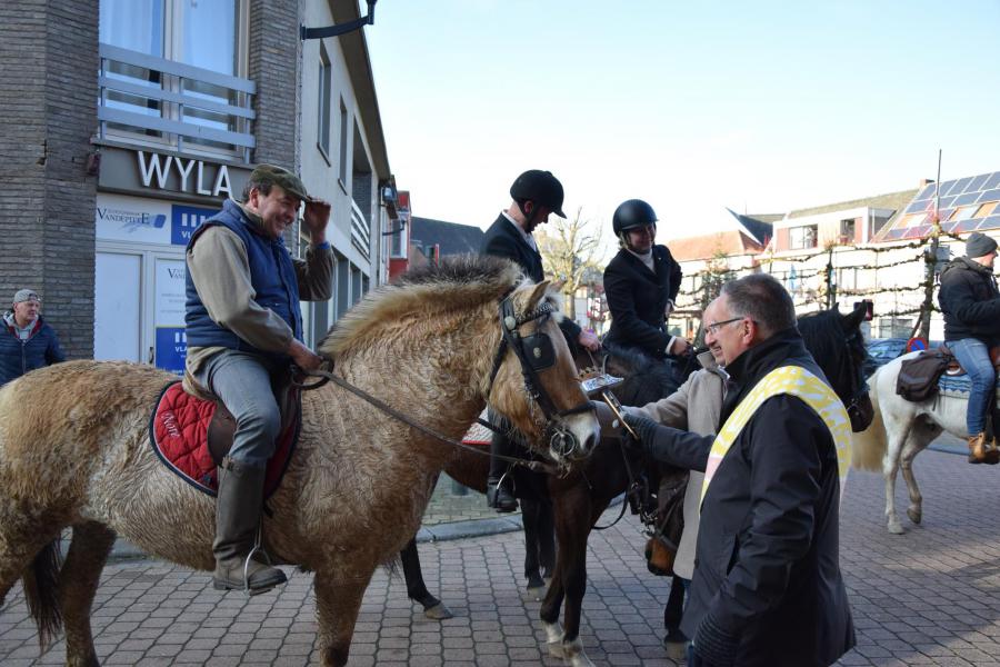 Paardenzegening op Sint-Elooisfeest 
