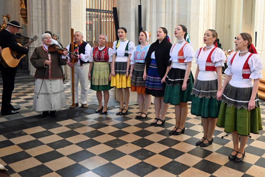 Hoogmis van Pasen in de Sint-Pieterskerk 2023 © Pastorale zone Leuven aan de Dijle