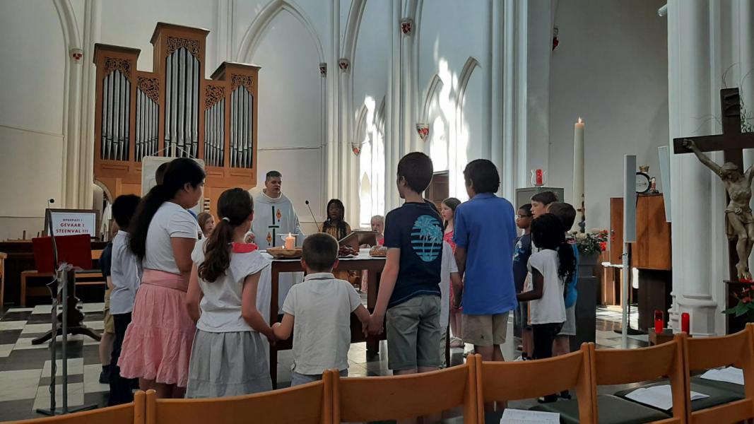 Dankviering communicantjes Strombeek-Bever © Catechesewerking Strombeek-Bever