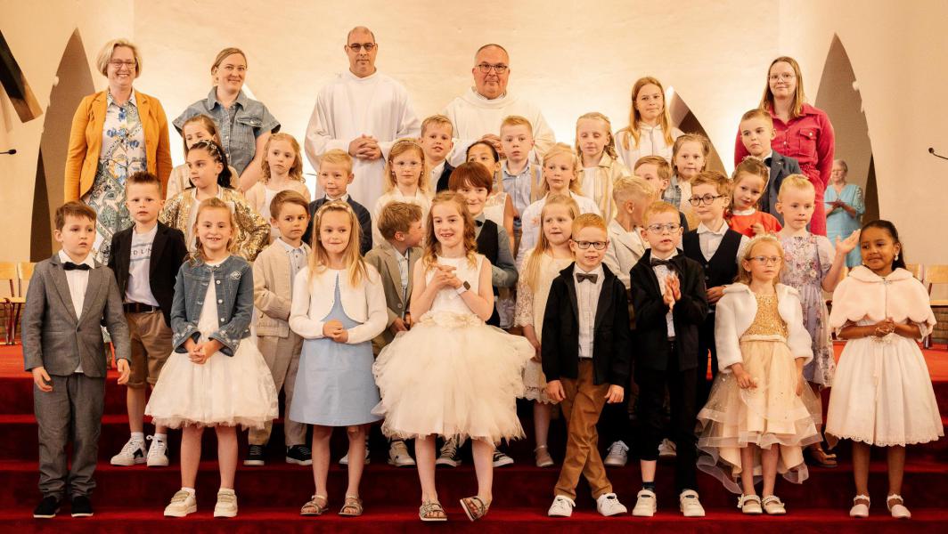 Eerste communicanten Kouterschool, Kappaert en Windroos 