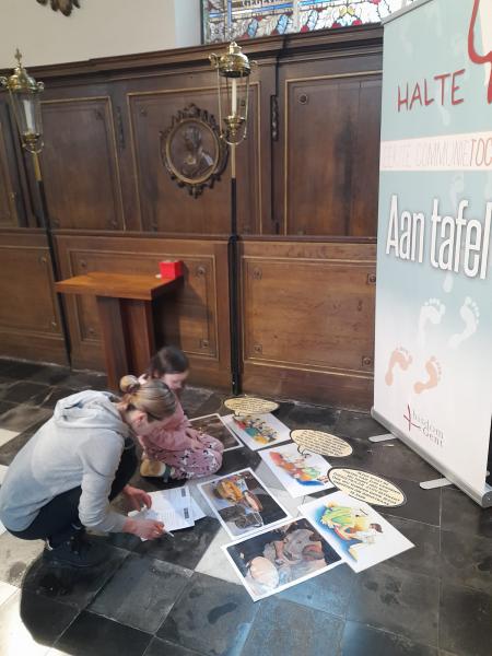 Eerste Communietocht maart 2024 in de kerk te Outer © Krista De Vos