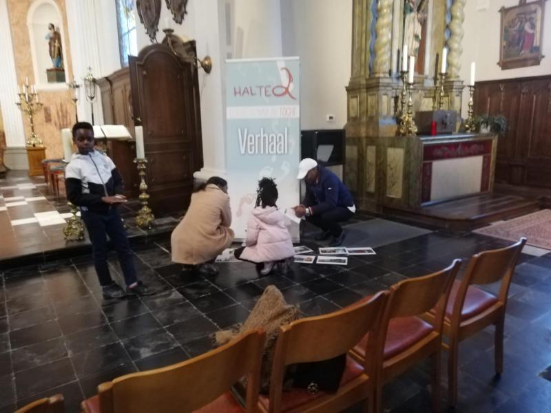 Eerste Communietocht maart 2024 in de kerk te Outer © Krista De Vos