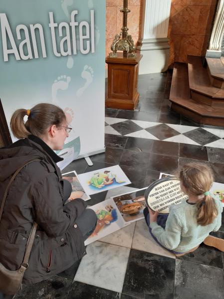 Eerste Communietocht maart 2024 in de kerk te Outer © Krista De Vos