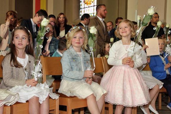 Eerste communicanten Gemeentelijke basisschool  