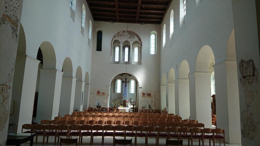 Interieur van de kerk 