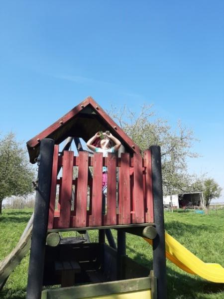 Een verrekijker voor Pasen © Ester De Coninck