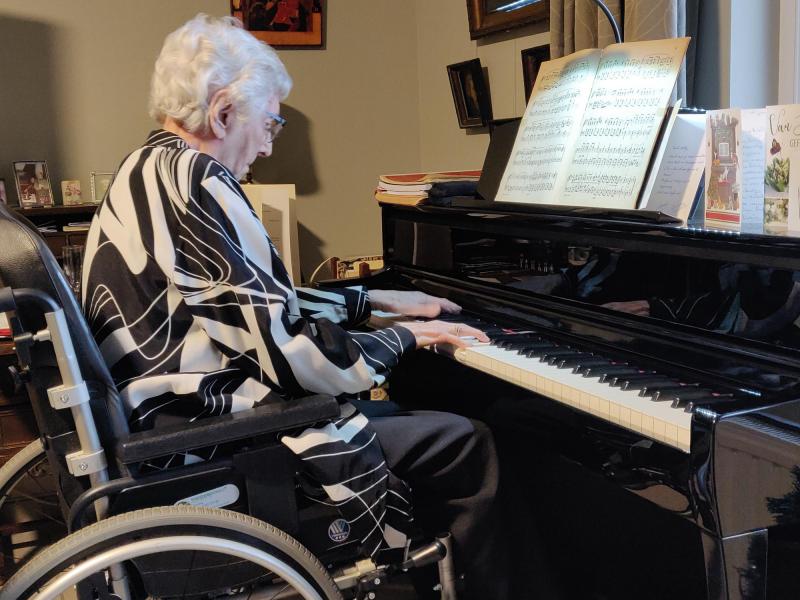 10 januari 2022: Nelly 102 jaar - Jozefa en Mia op bezoek © Mia Verbanck