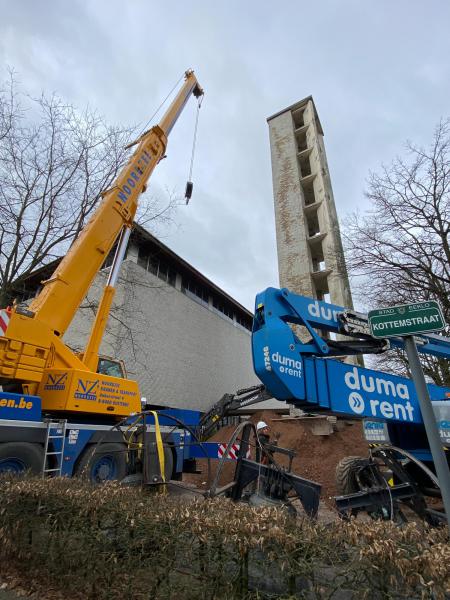 Afbraak kerktoren O.-L.-Vrouw Ten Hemel Opgenomen Eeklo Oostveld © Jan Vermeire