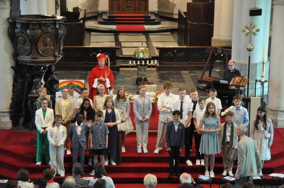 Nogmaals de vormleingen van OLV Hoboken en het Kiel - vormheer: bisschop Johan Bonny 