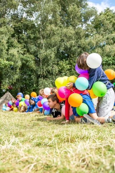 Chirojongens op bivak in St. Niklaas 