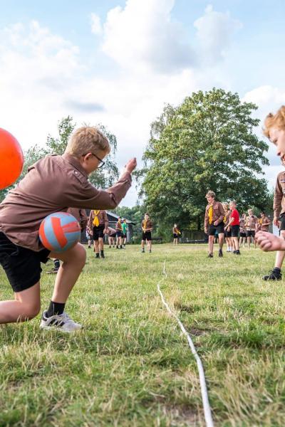 Chirojongens op bivak in St. Niklaas 