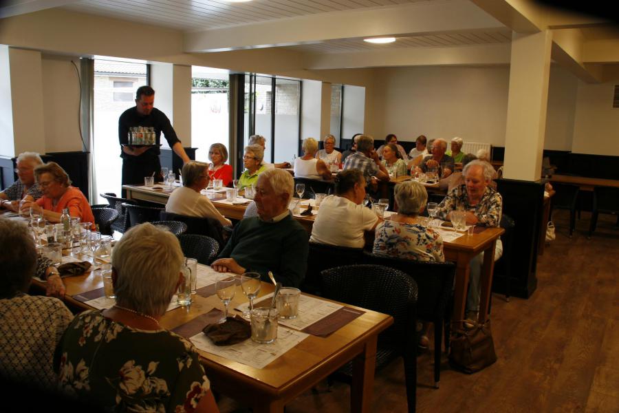 Samana Koningshooikt naar Hasselt - In restaurant 'Borrelhuis' 